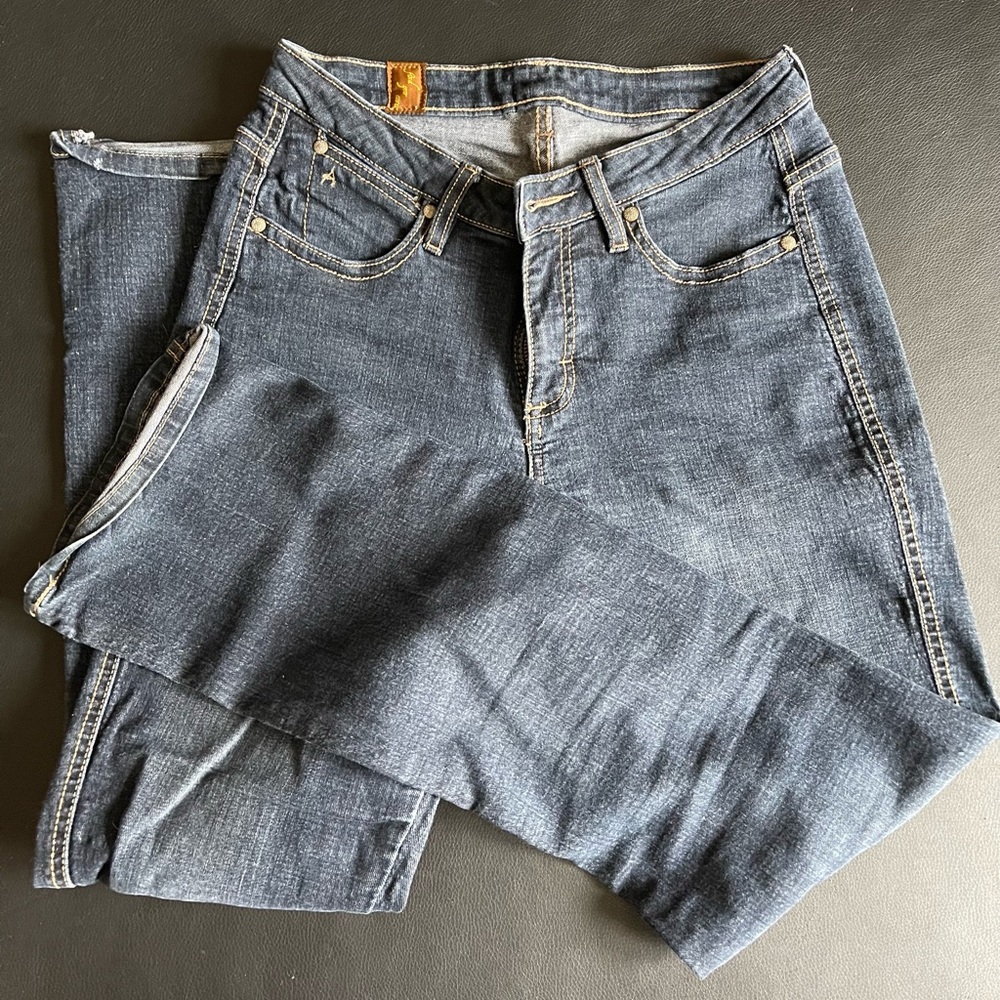 Aura jeans